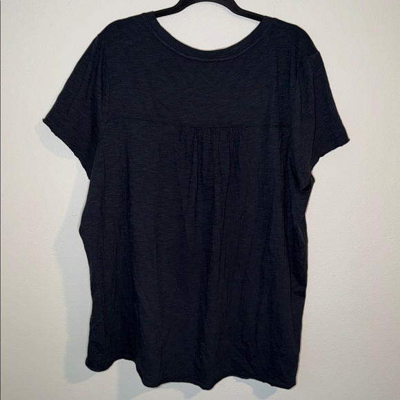 Sundance Asymmetrical Comfy Black Short Sleeve Shirt - Picture 4 of 4